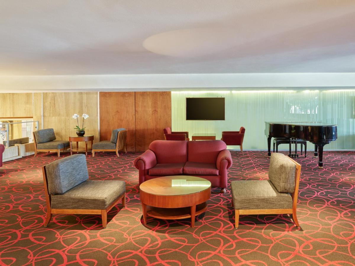 Fiesta Americana Reforma Mexico City Ngoại thất bức ảnh The lounge at the airport