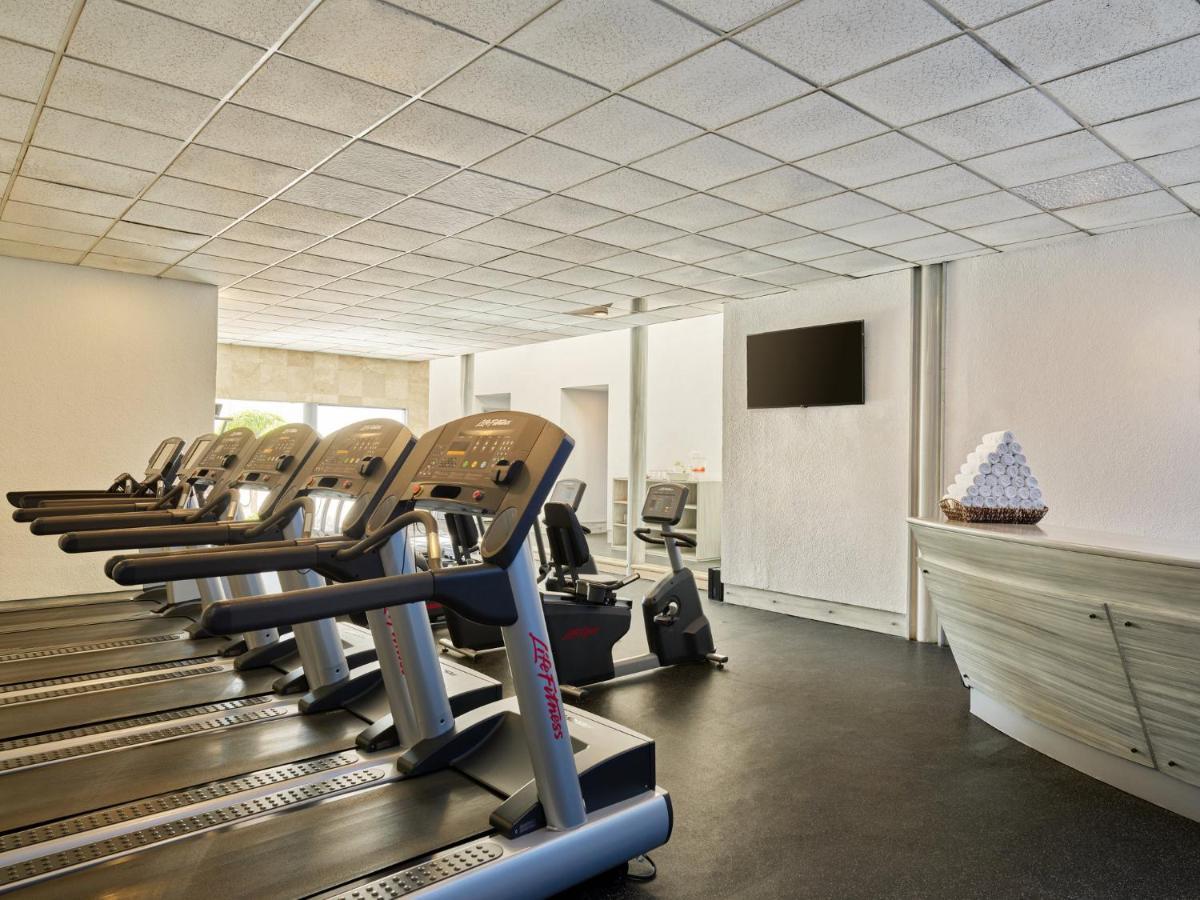 Fiesta Americana Reforma Mexico City Ngoại thất bức ảnh The gym at the hotel
