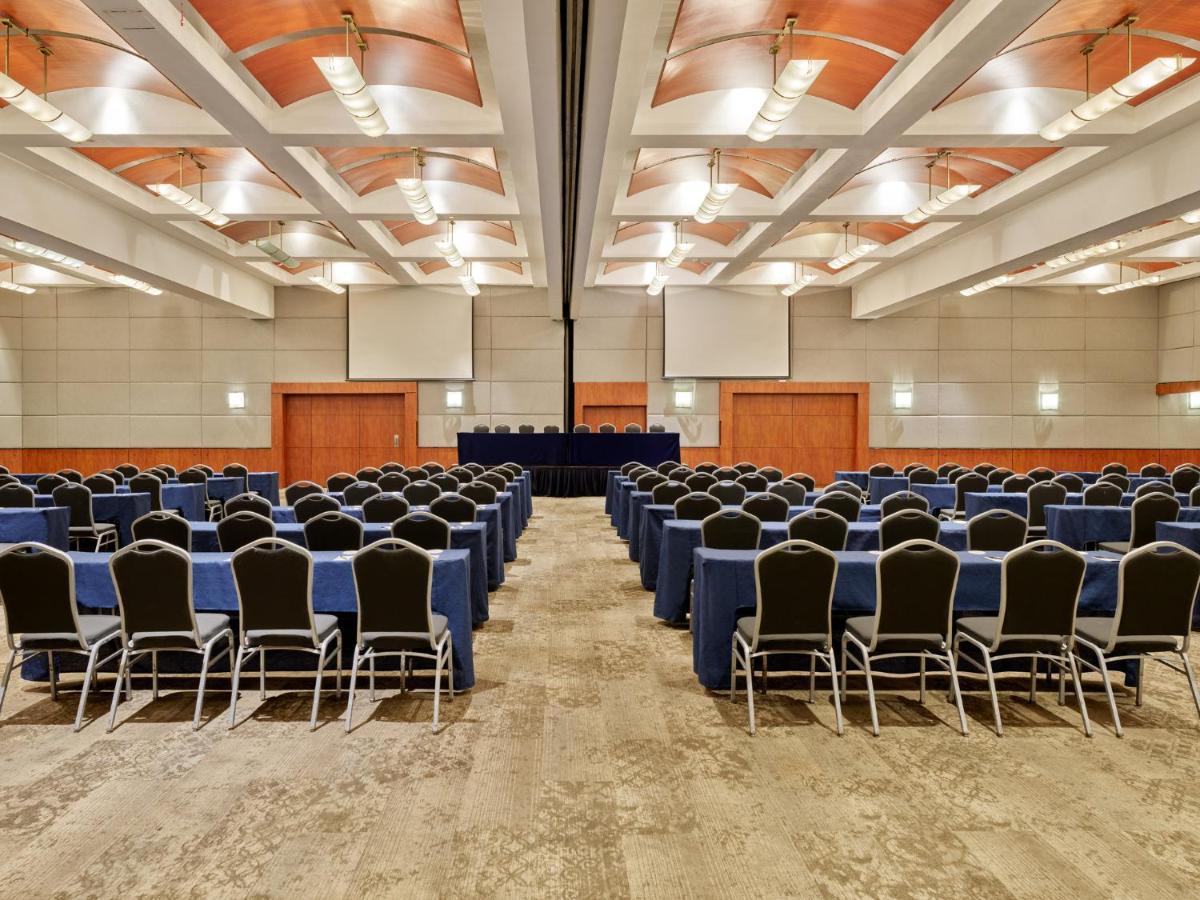 Fiesta Americana Reforma Mexico City Ngoại thất bức ảnh The International Conference Centre