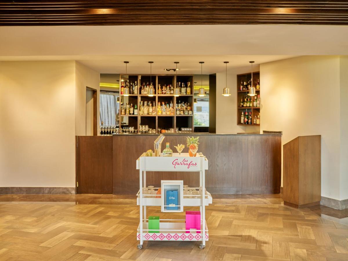 Fiesta Americana Reforma Mexico City Ngoại thất bức ảnh The bar at the hotel