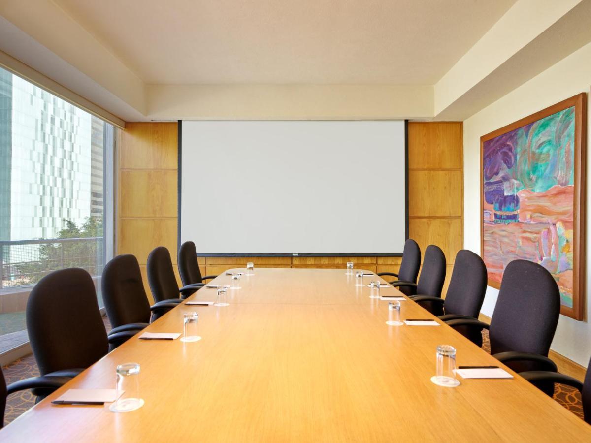 Fiesta Americana Reforma Mexico City Ngoại thất bức ảnh A boardroom at a hotel