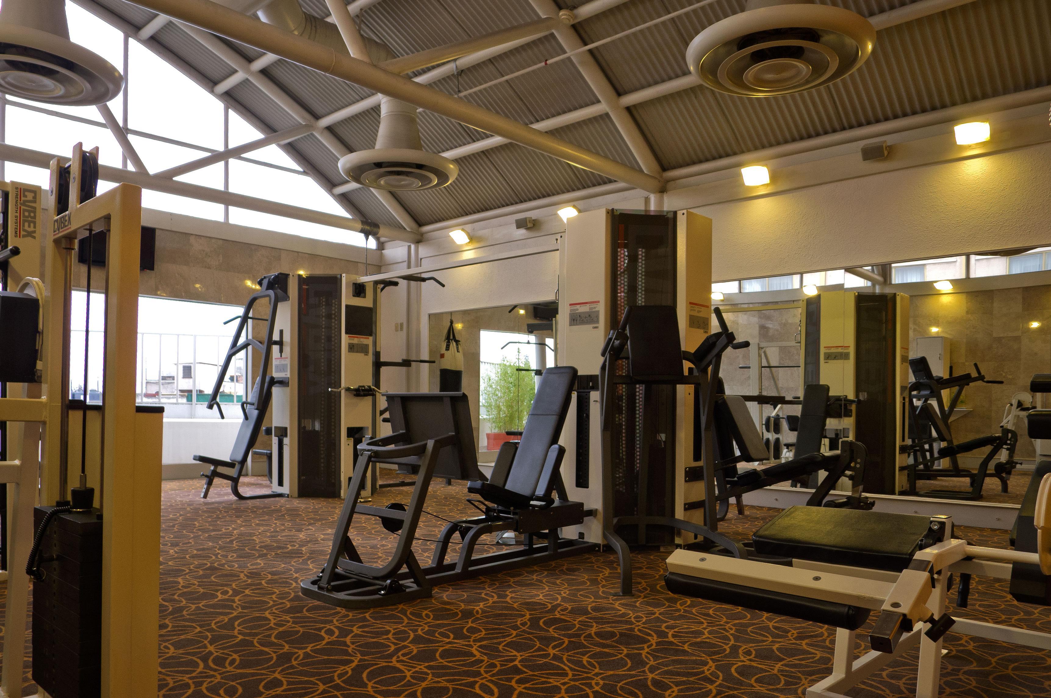 Fiesta Americana Reforma Mexico City Ngoại thất bức ảnh The gym at the hotel
